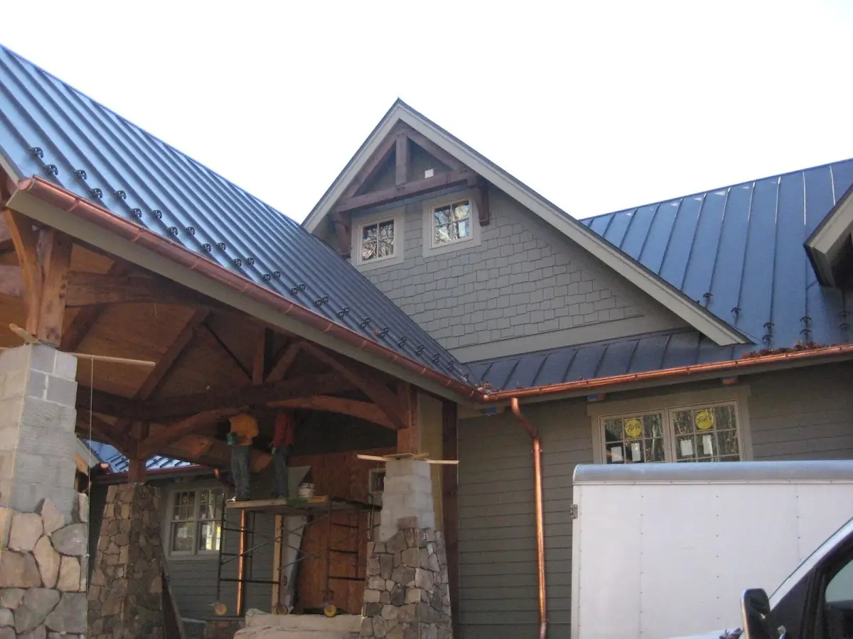 Craftsman Roofing team delivering quality roofing work in Commack